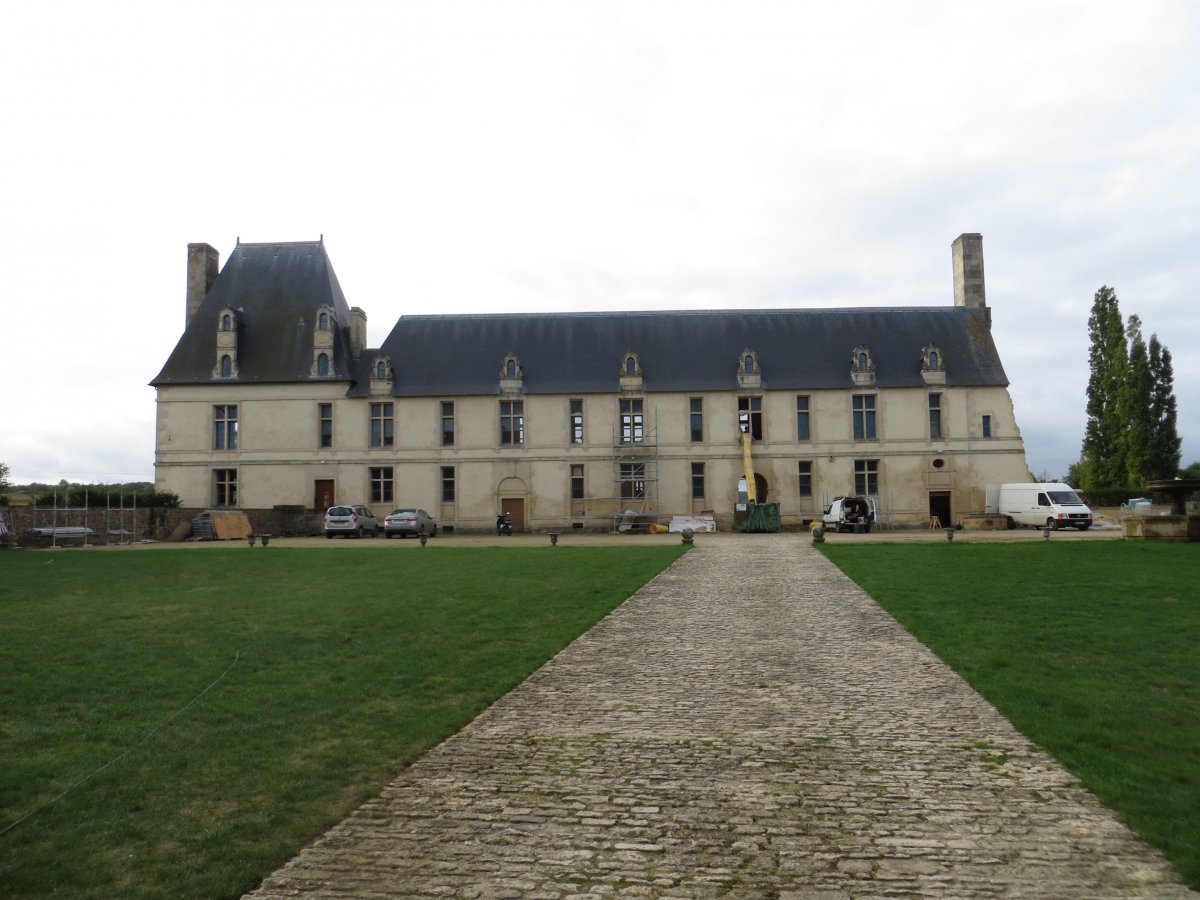 Réhabillitation de maison ancienne à Saint-Hilliers